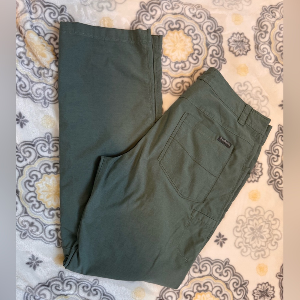 Columbia Men’s Green Pants
